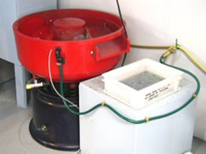 vibratory_sm2 Vibratory Tumbling Machine